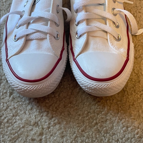 Converse shoes - Picture 2 of 7